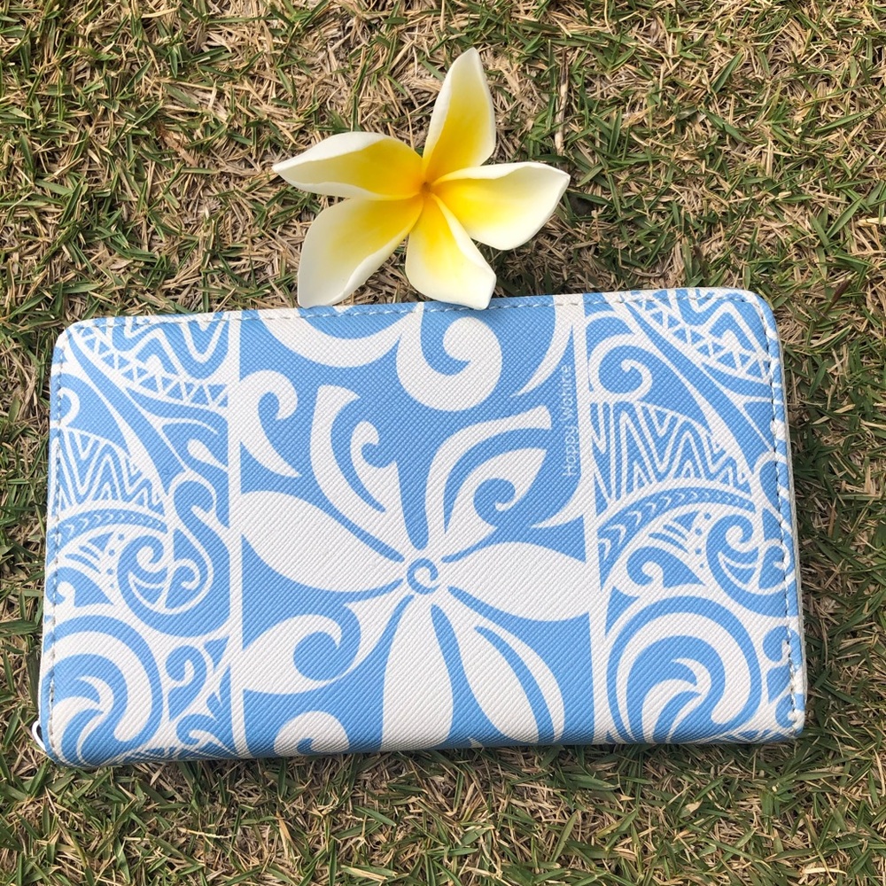 Brand New Happy Wahine Tiare Wallet